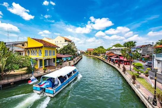 Melaka River